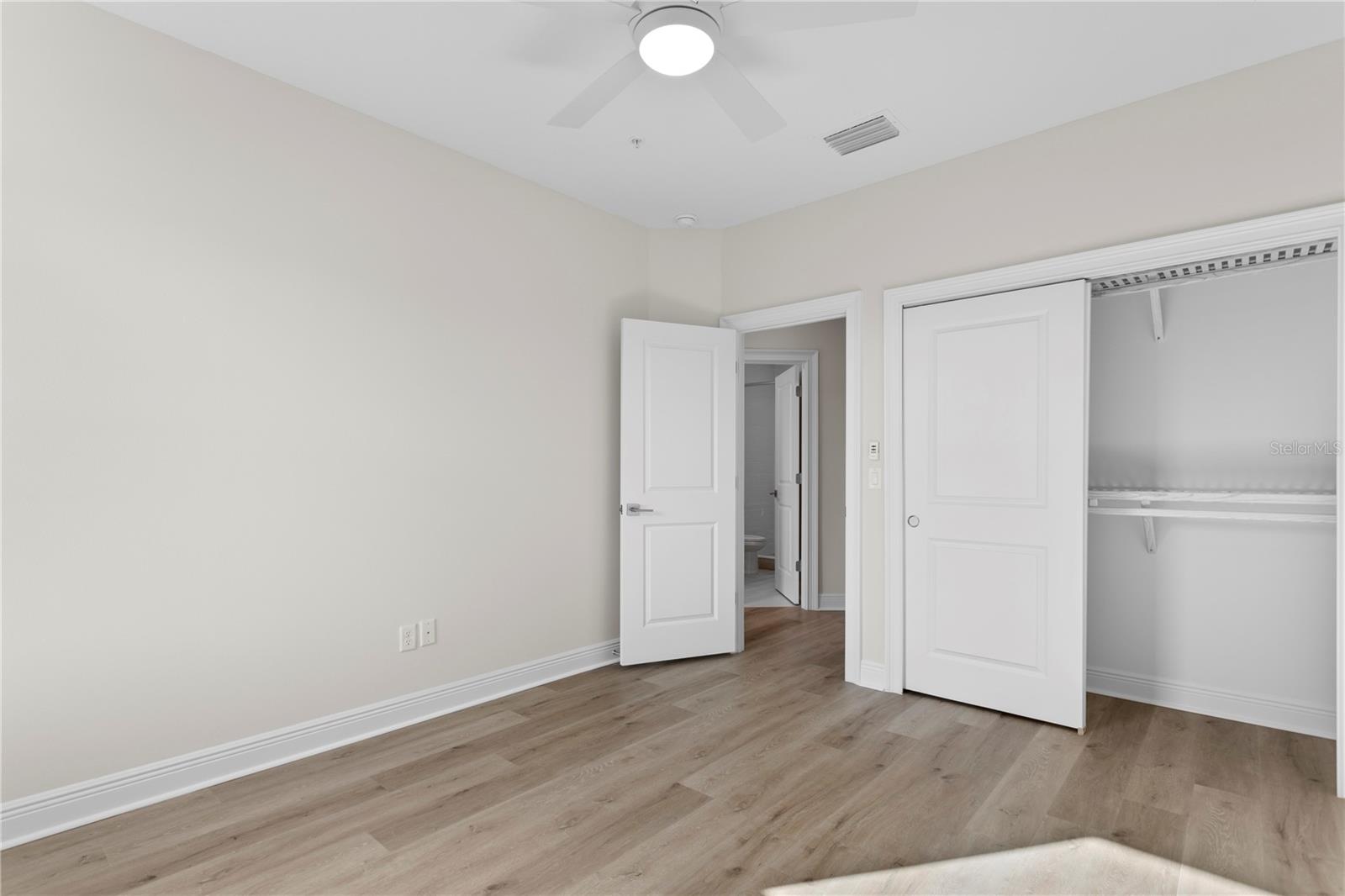 Image 37 of 40 For 208 Frances Avenue 3