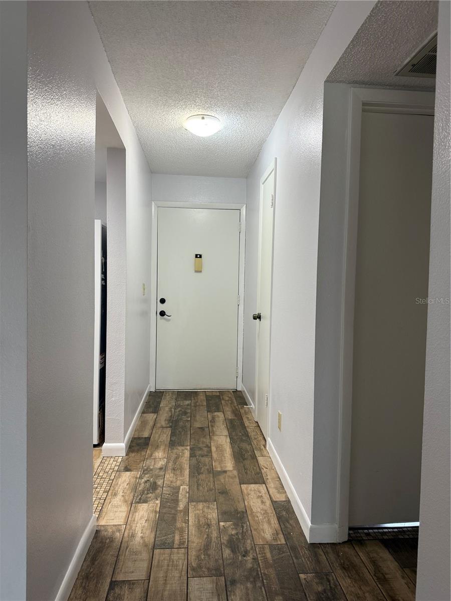 Listing photo id 19 for 3411 Teeside Drive