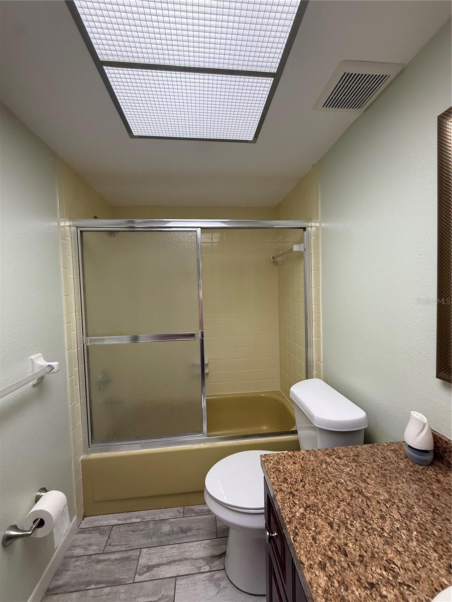 Listing photo id 22 for 3411 Teeside Drive