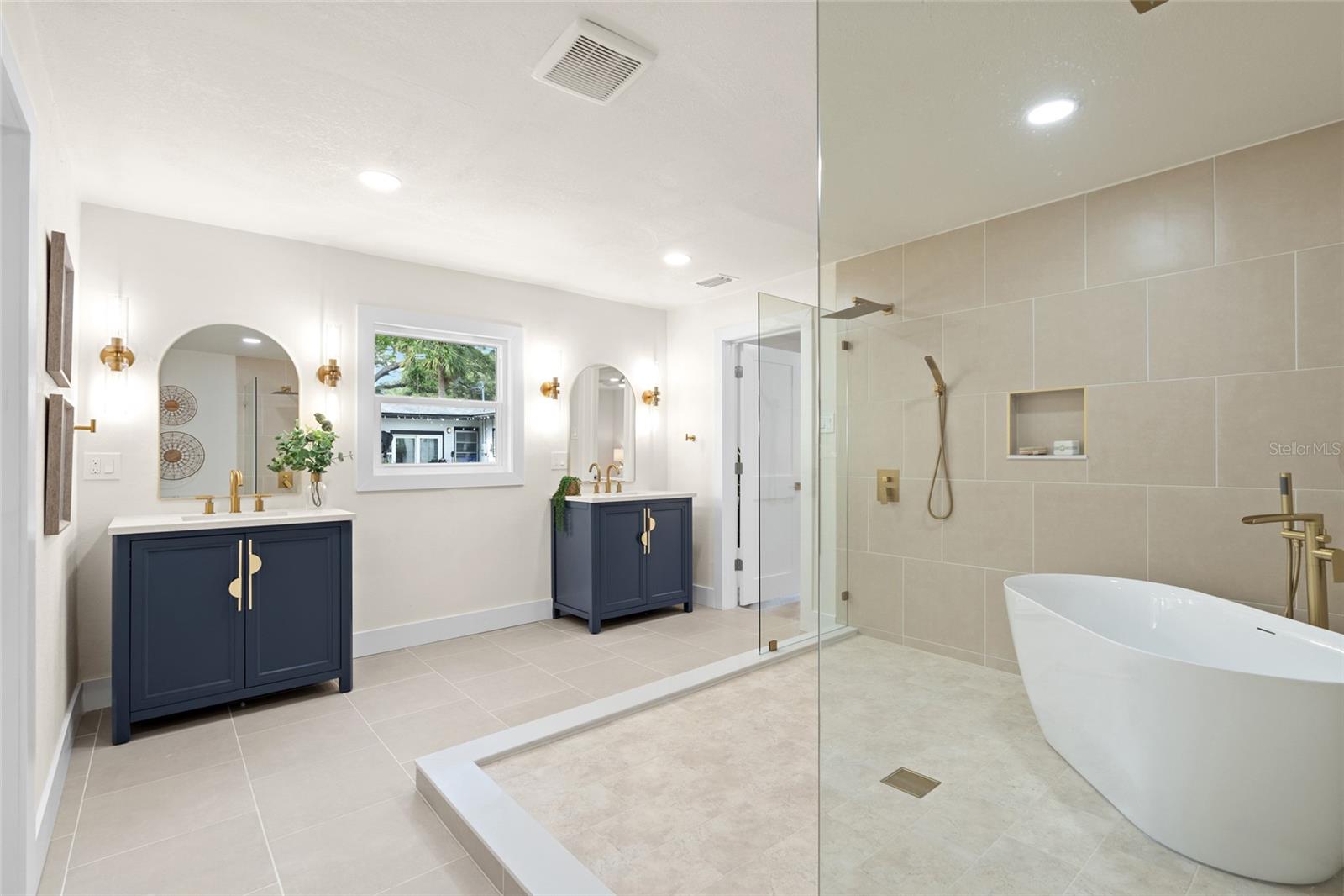 Image 19 of 36 For 1443 Paloma Lane
