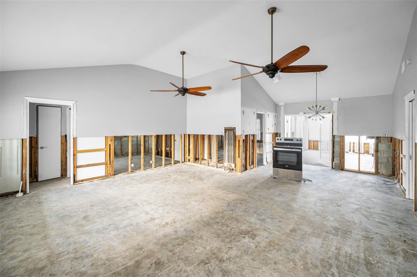 Image 10 of 60 For 94 Devon Drive