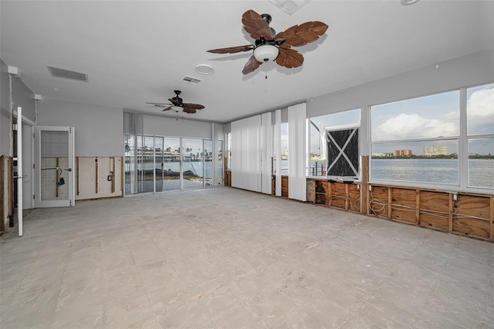 Image 17 of 60 For 94 Devon Drive