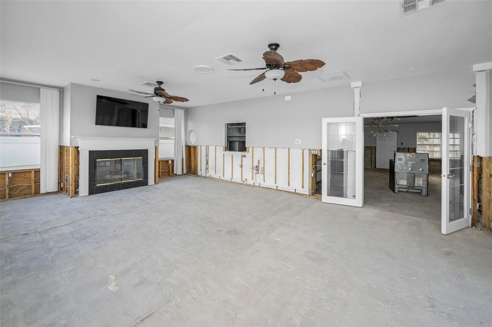 Image 19 of 60 For 94 Devon Drive