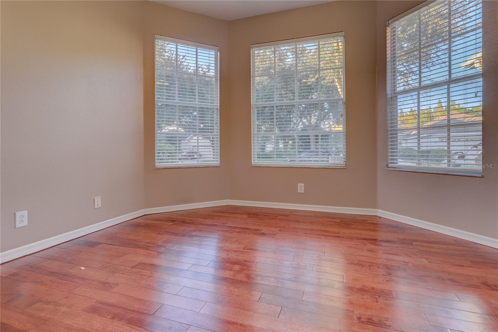 Image 33 of 53 For 10215 Evergreen Hill Drive