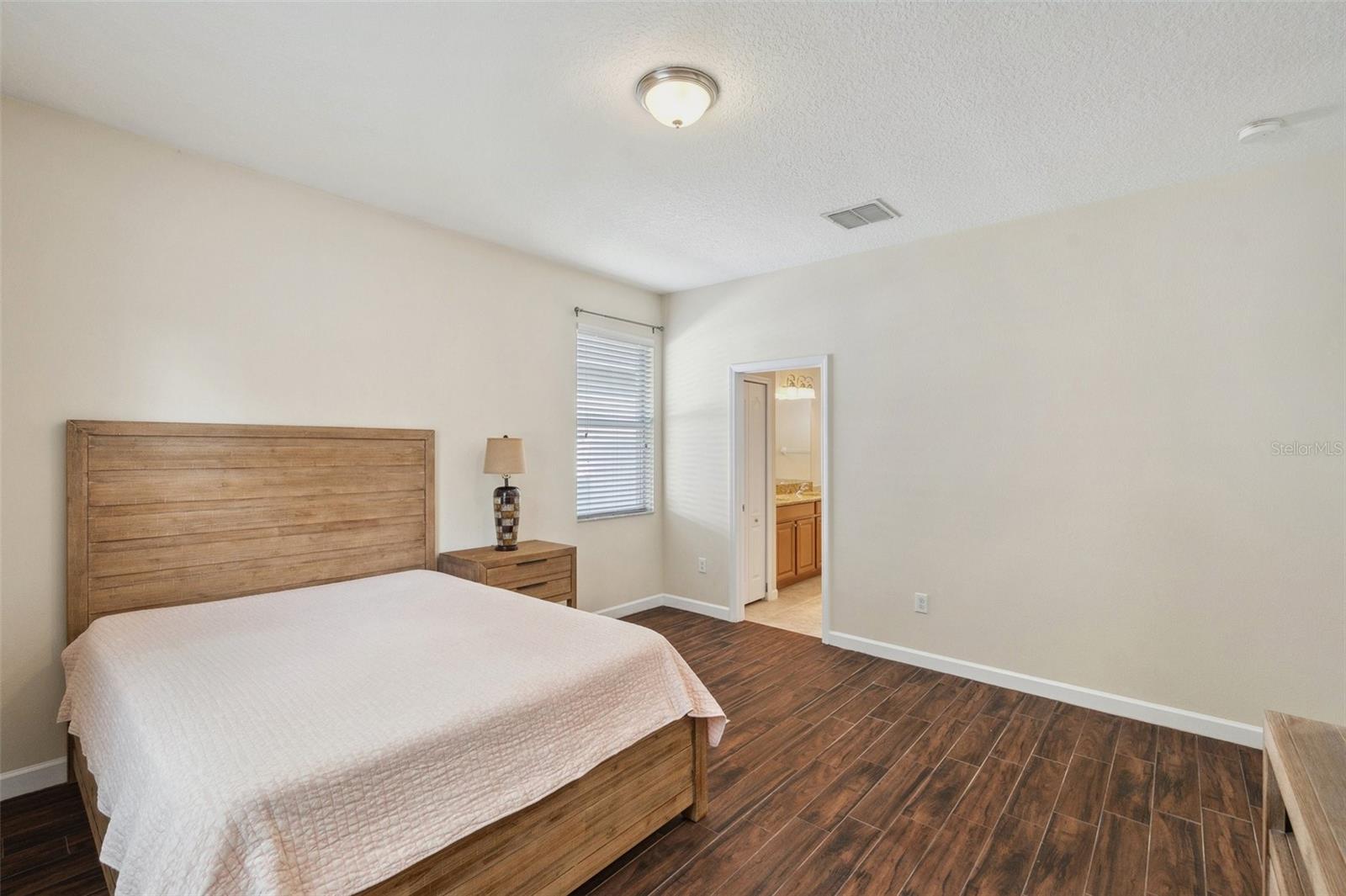Image 12 of 45 For 12831 White Bluff Road
