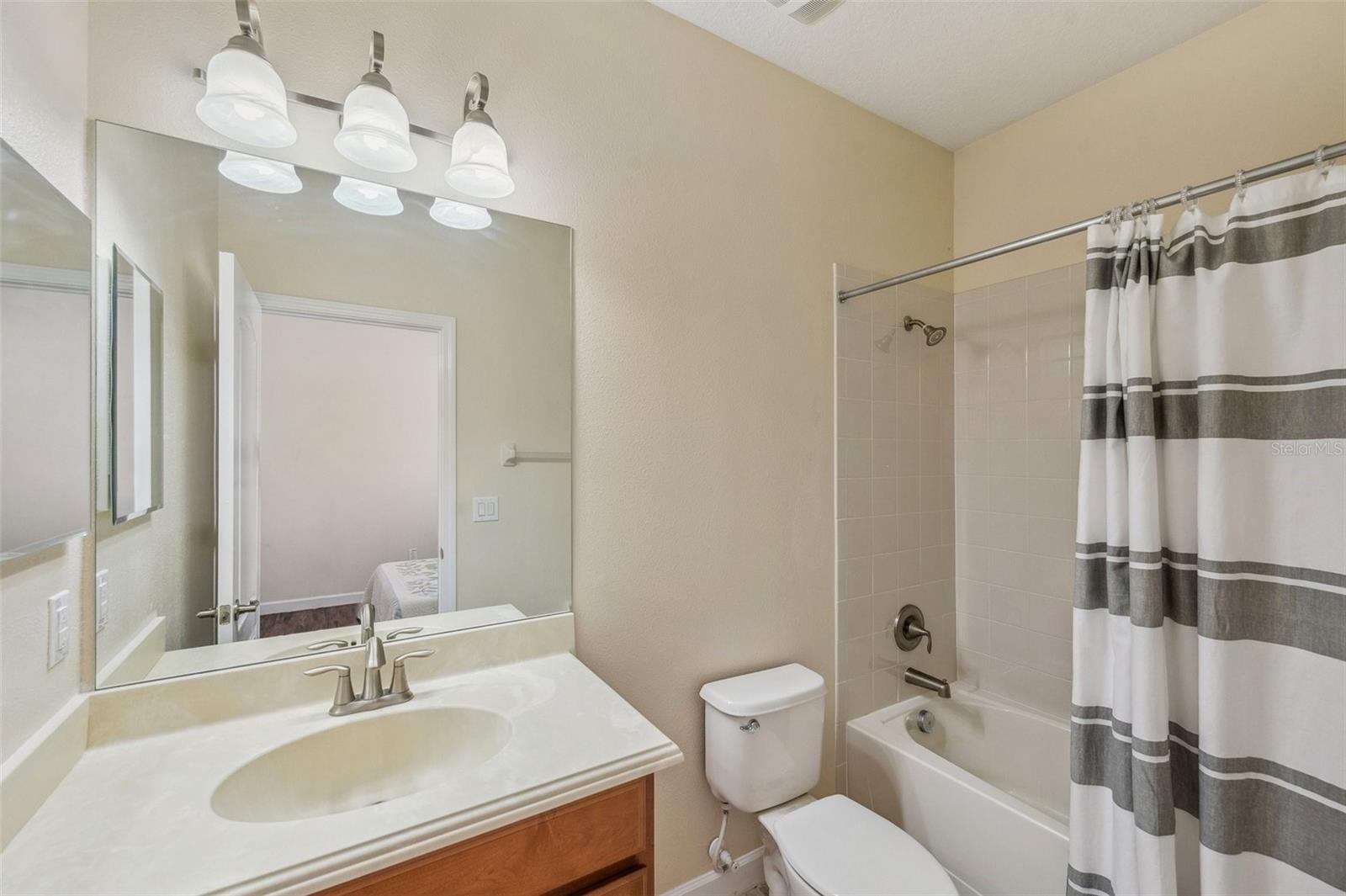 Image 18 of 45 For 12831 White Bluff Road
