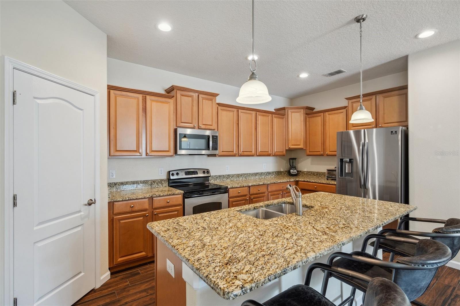 Image 7 of 45 For 12831 White Bluff Road