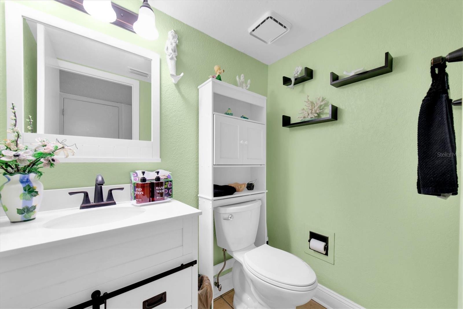 Image 31 of 52 For 3177 Montrose Place