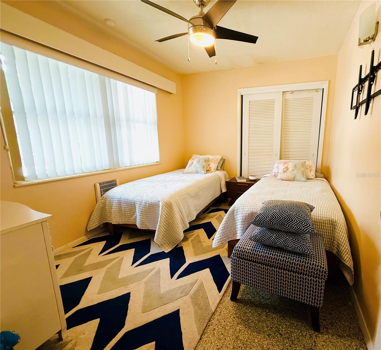 Listing photo id 13 for 6429 Gulfport Blvd. South Boulevard