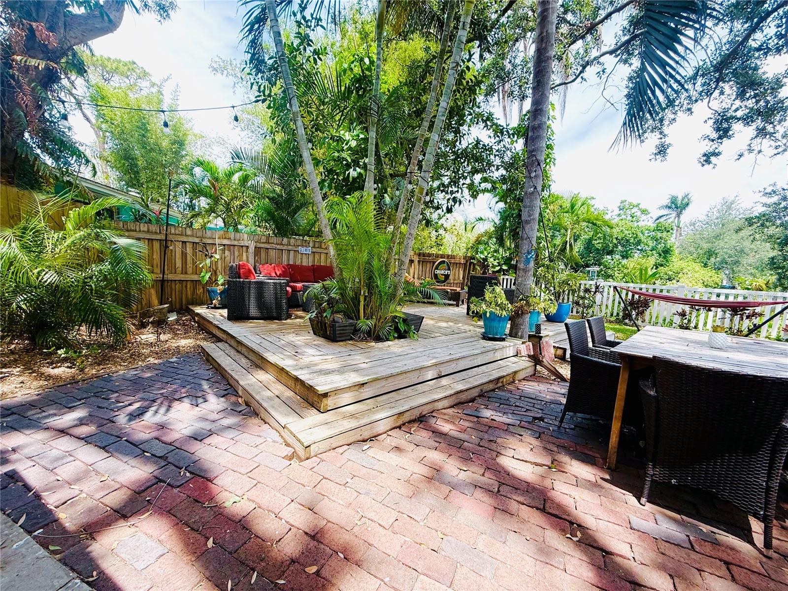 Listing photo id 15 for 6429 Gulfport Blvd. South Boulevard