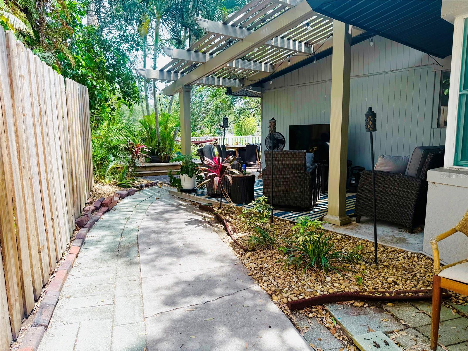 Listing photo id 17 for 6429 Gulfport Blvd. South Boulevard
