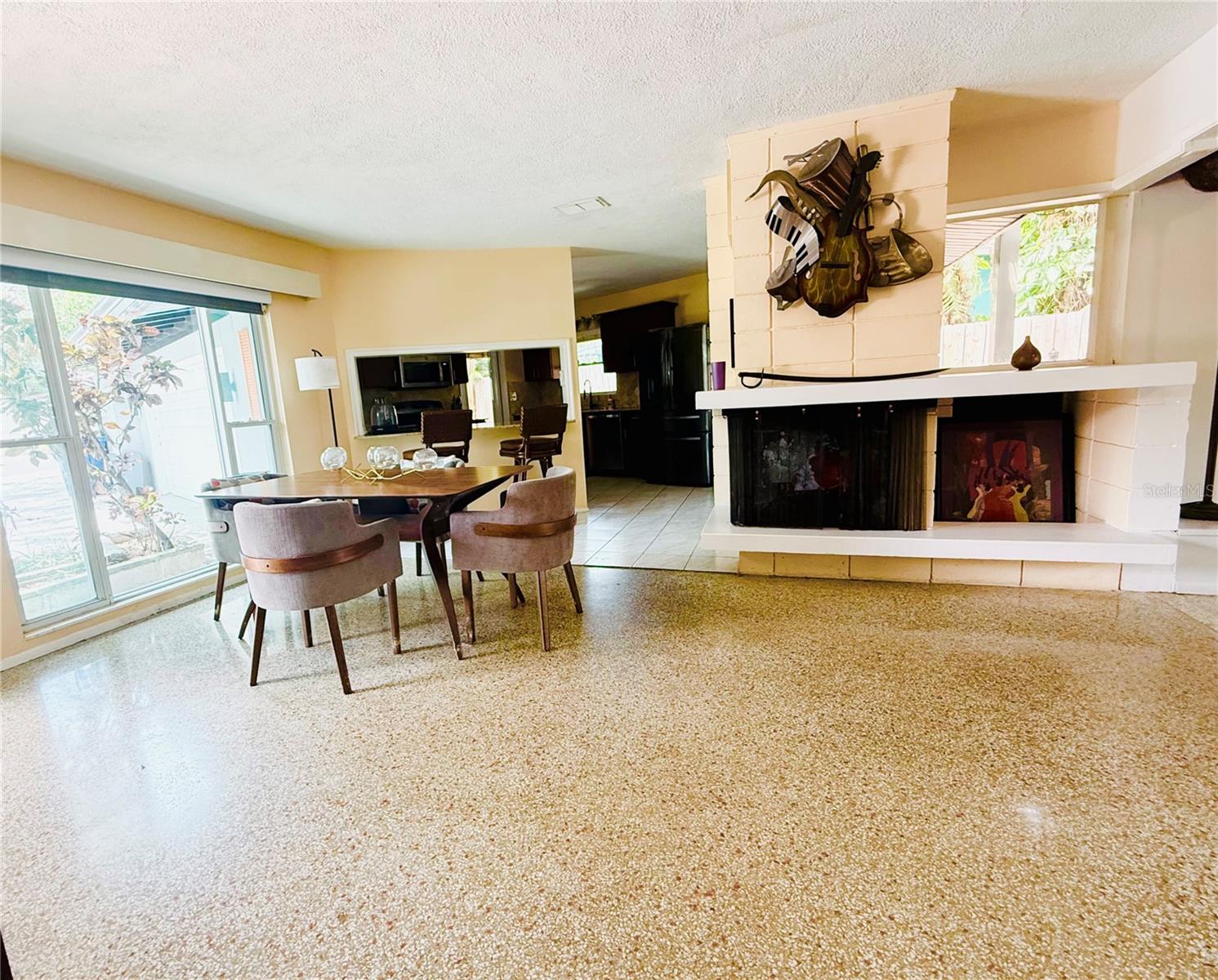 Listing photo id 3 for 6429 Gulfport Blvd. South Boulevard