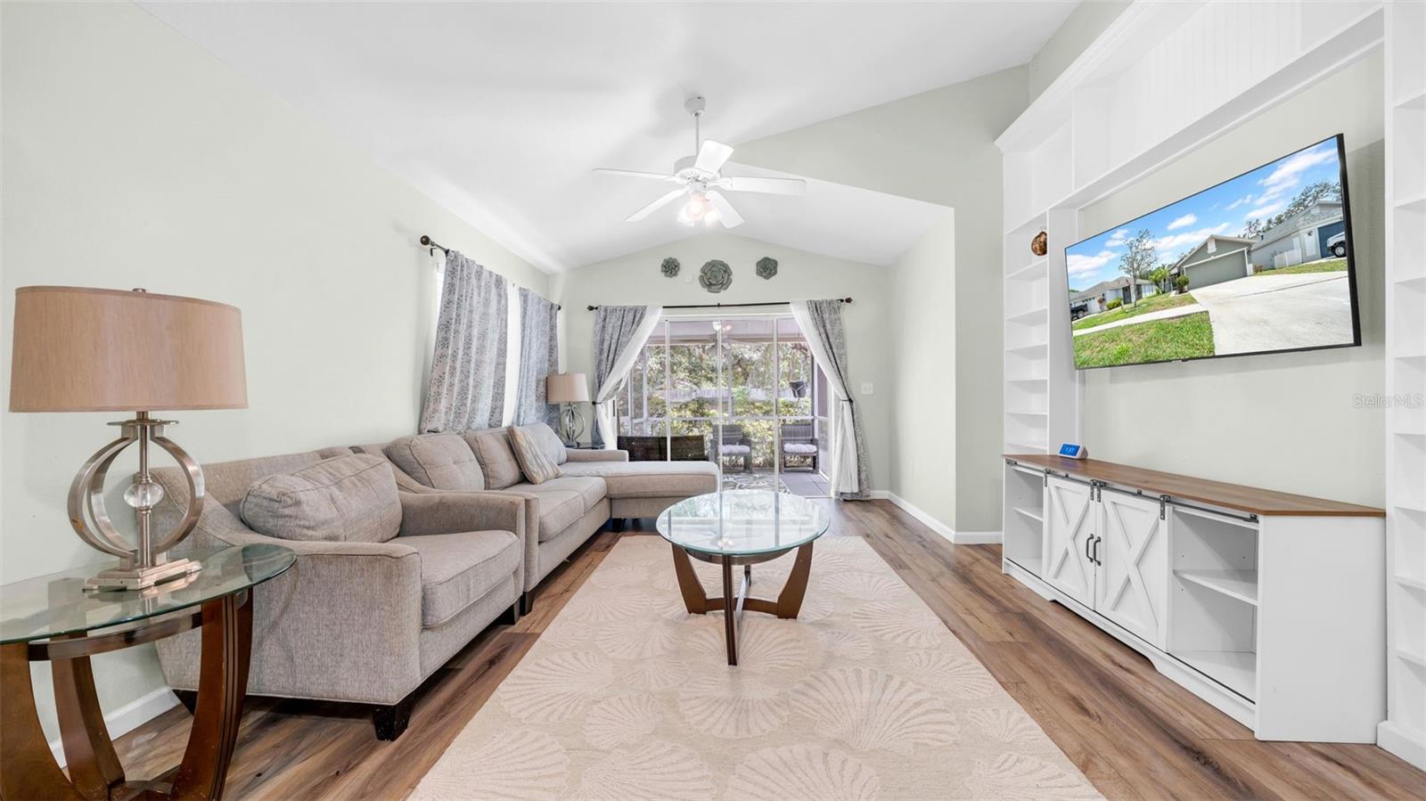 Image 11 of 34 For 5825 Meadowpark Place