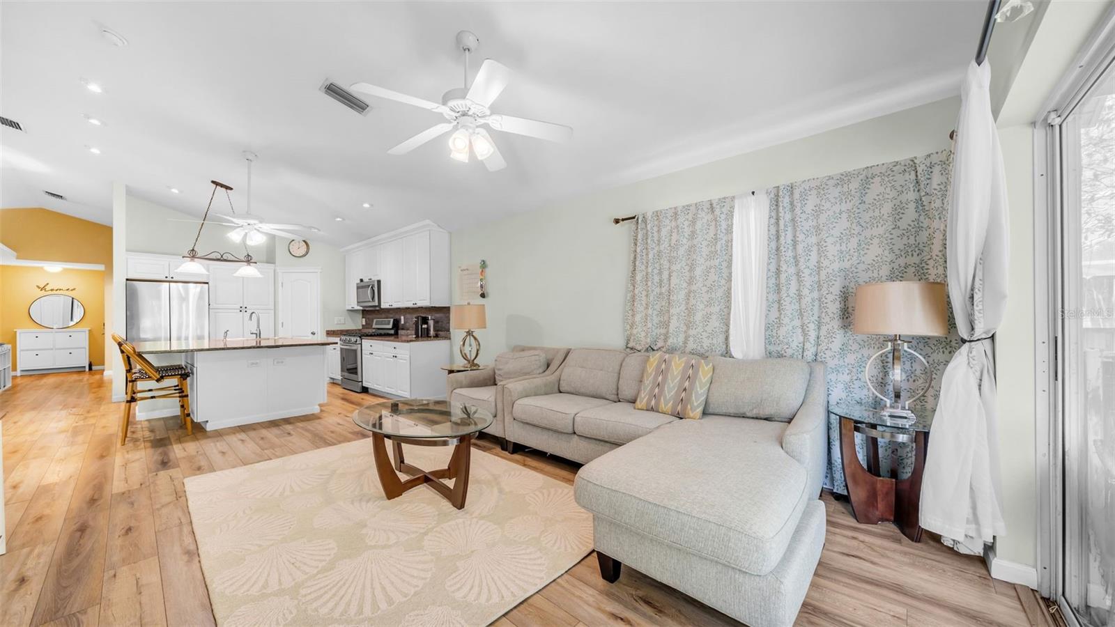 Image 15 of 34 For 5825 Meadowpark Place