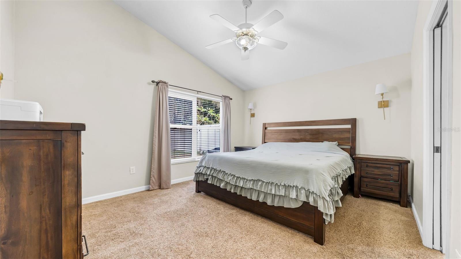 Image 21 of 34 For 5825 Meadowpark Place