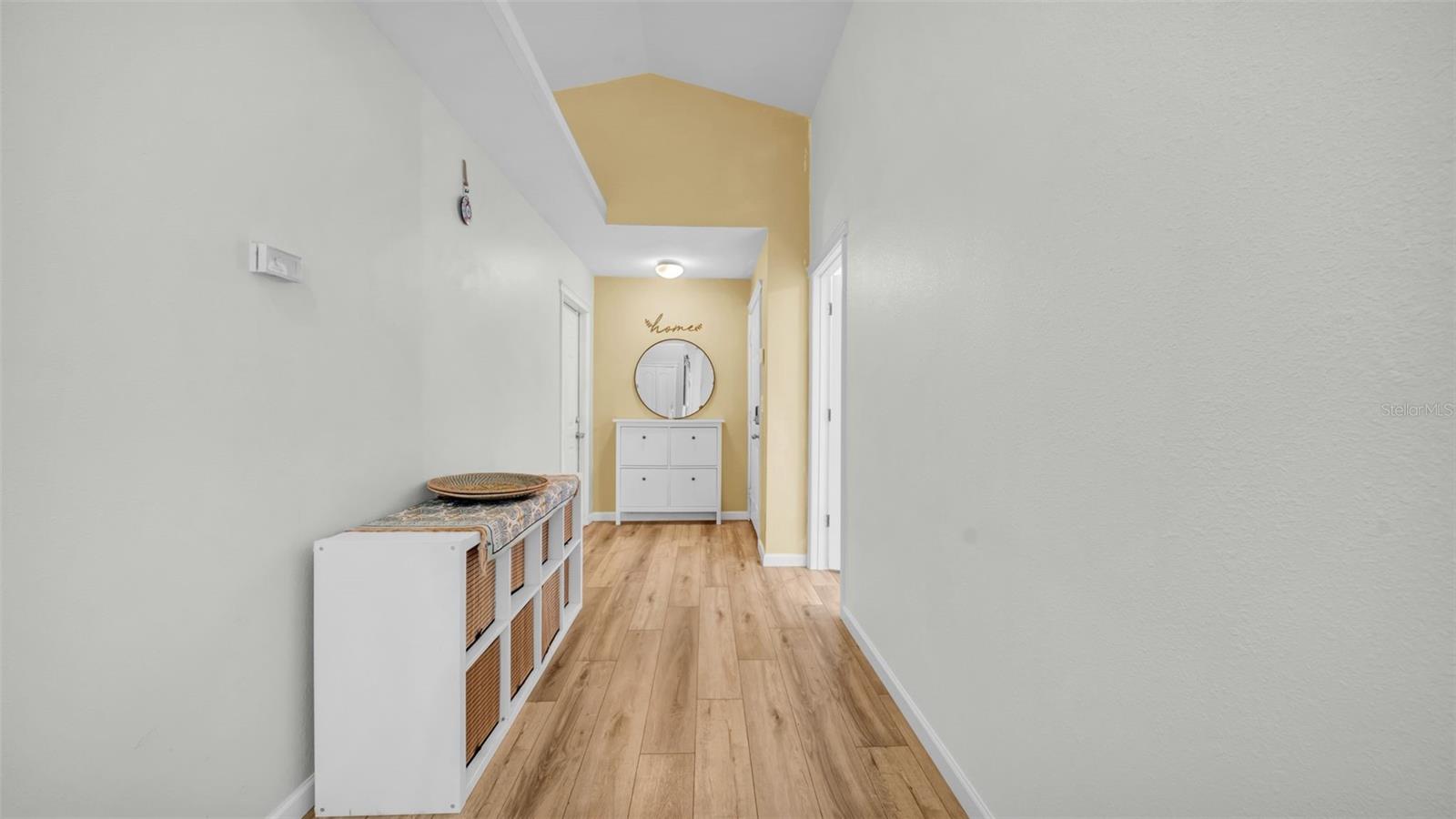 Image 5 of 34 For 5825 Meadowpark Place