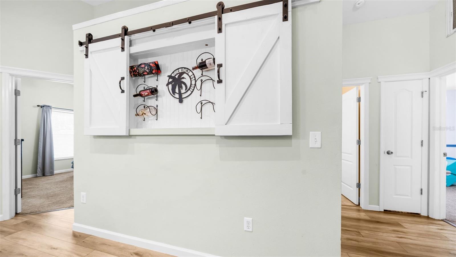 Image 7 of 34 For 5825 Meadowpark Place