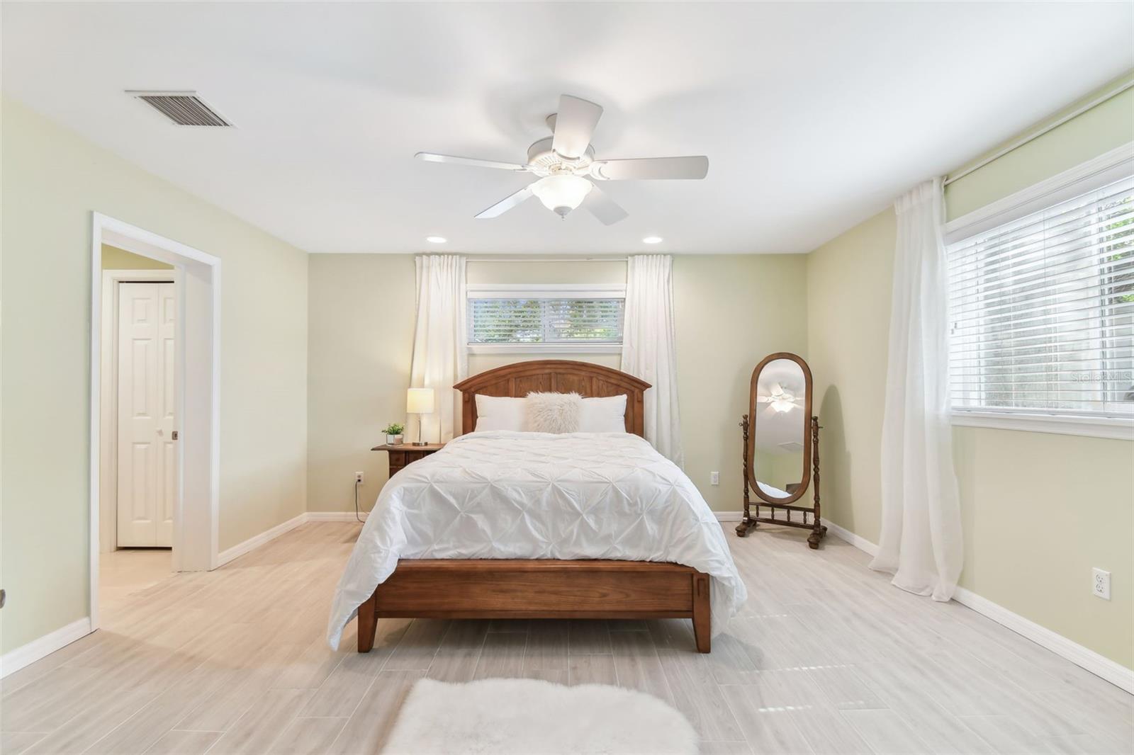 Image 15 of 43 For 5235 42nd Street S