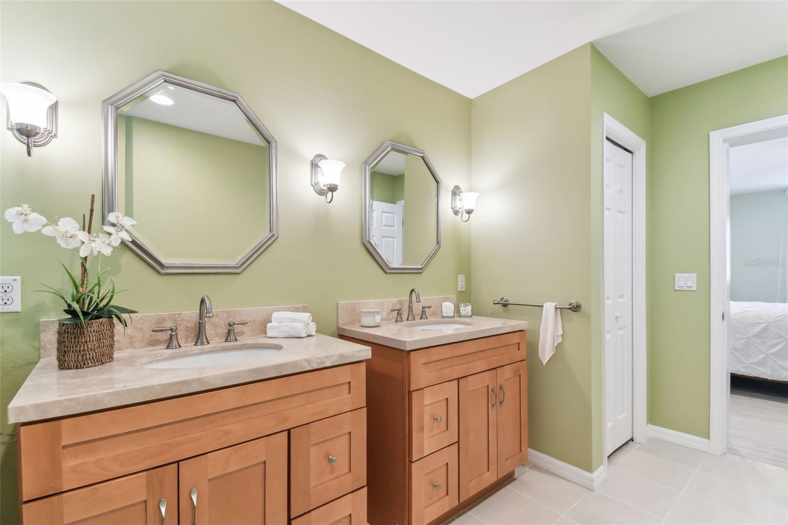 Image 19 of 43 For 5235 42nd Street S