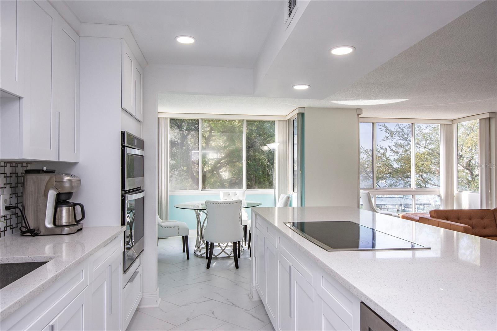 Image 18 of 62 For 660 Island Way #206  206