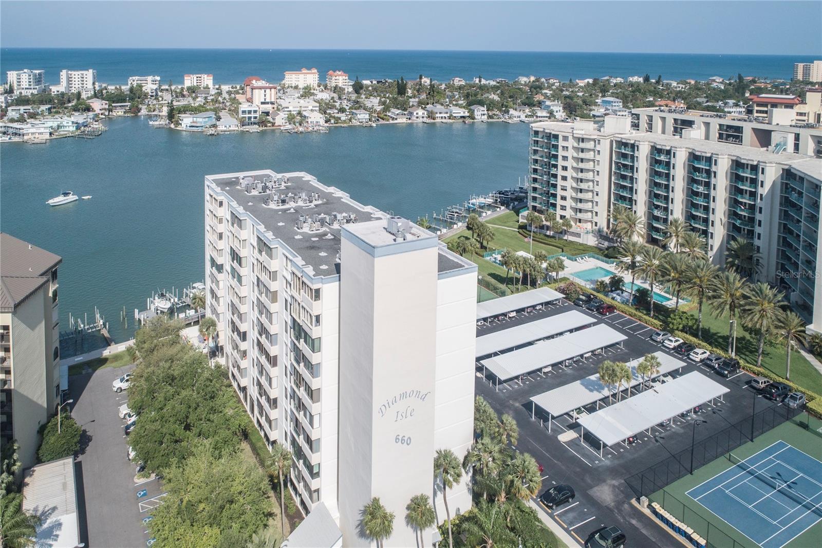 Image 3 of 62 For 660 Island Way #206  206