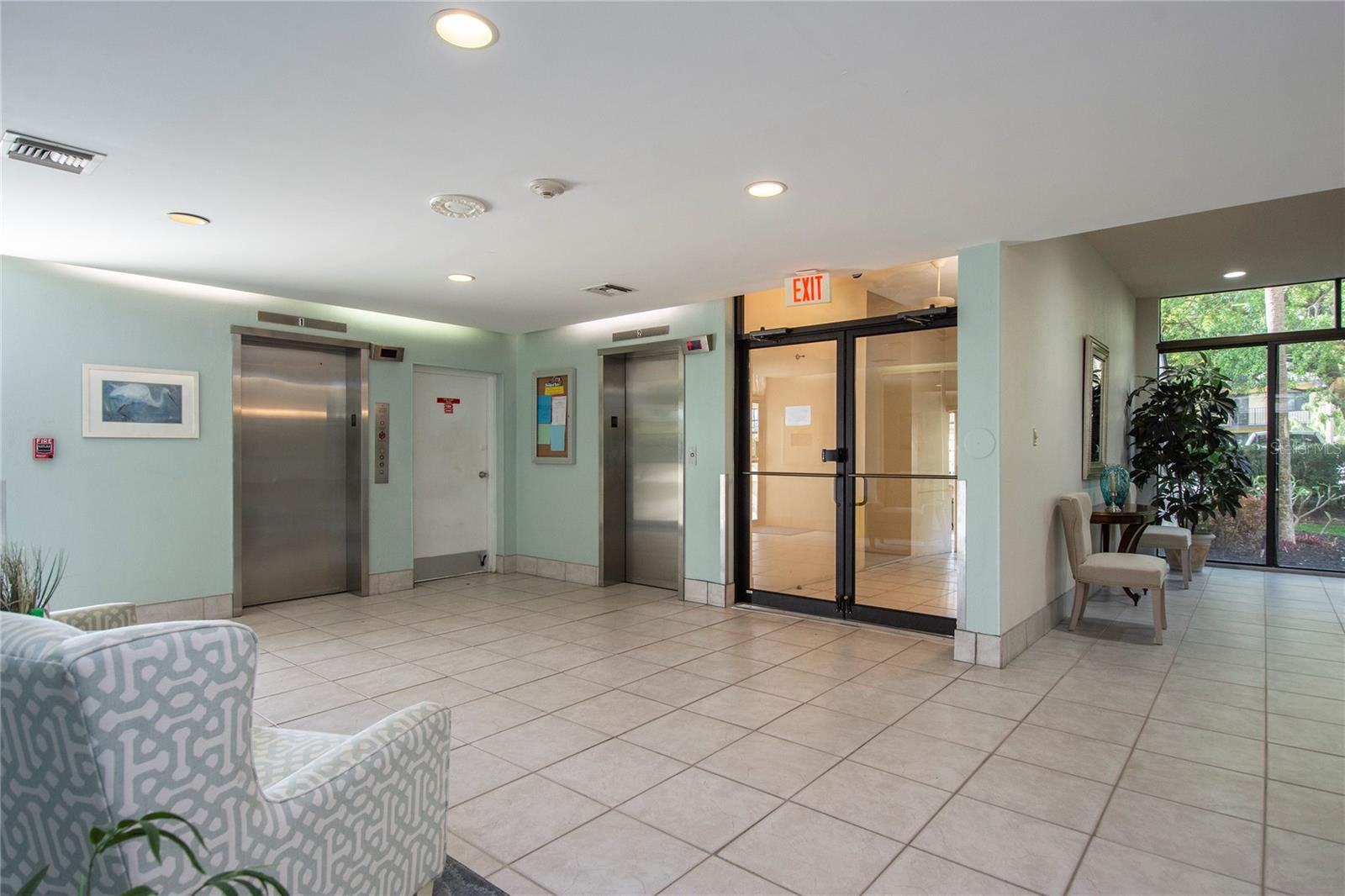 Image 38 of 62 For 660 Island Way #206  206