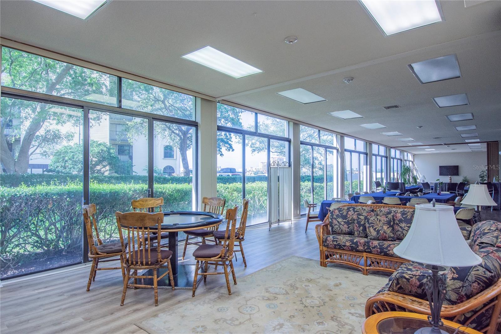 Image 41 of 62 For 660 Island Way #206  206