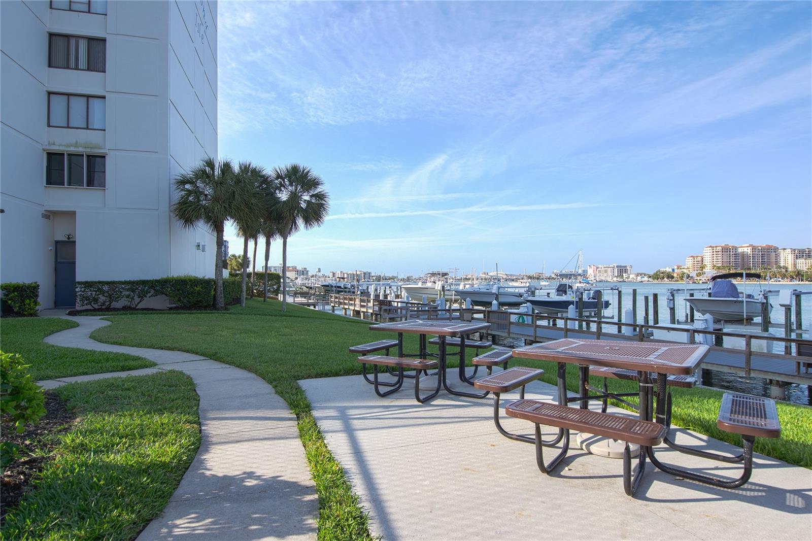 Image 45 of 62 For 660 Island Way #206  206