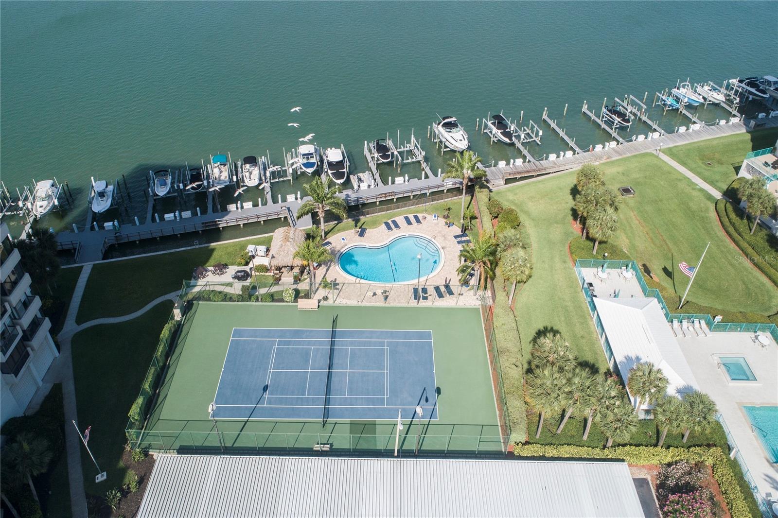 Image 53 of 62 For 660 Island Way #206  206