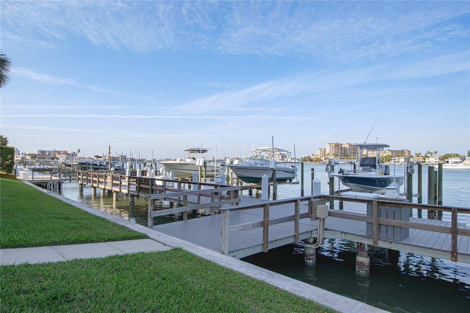 Image 56 of 62 For 660 Island Way #206  206