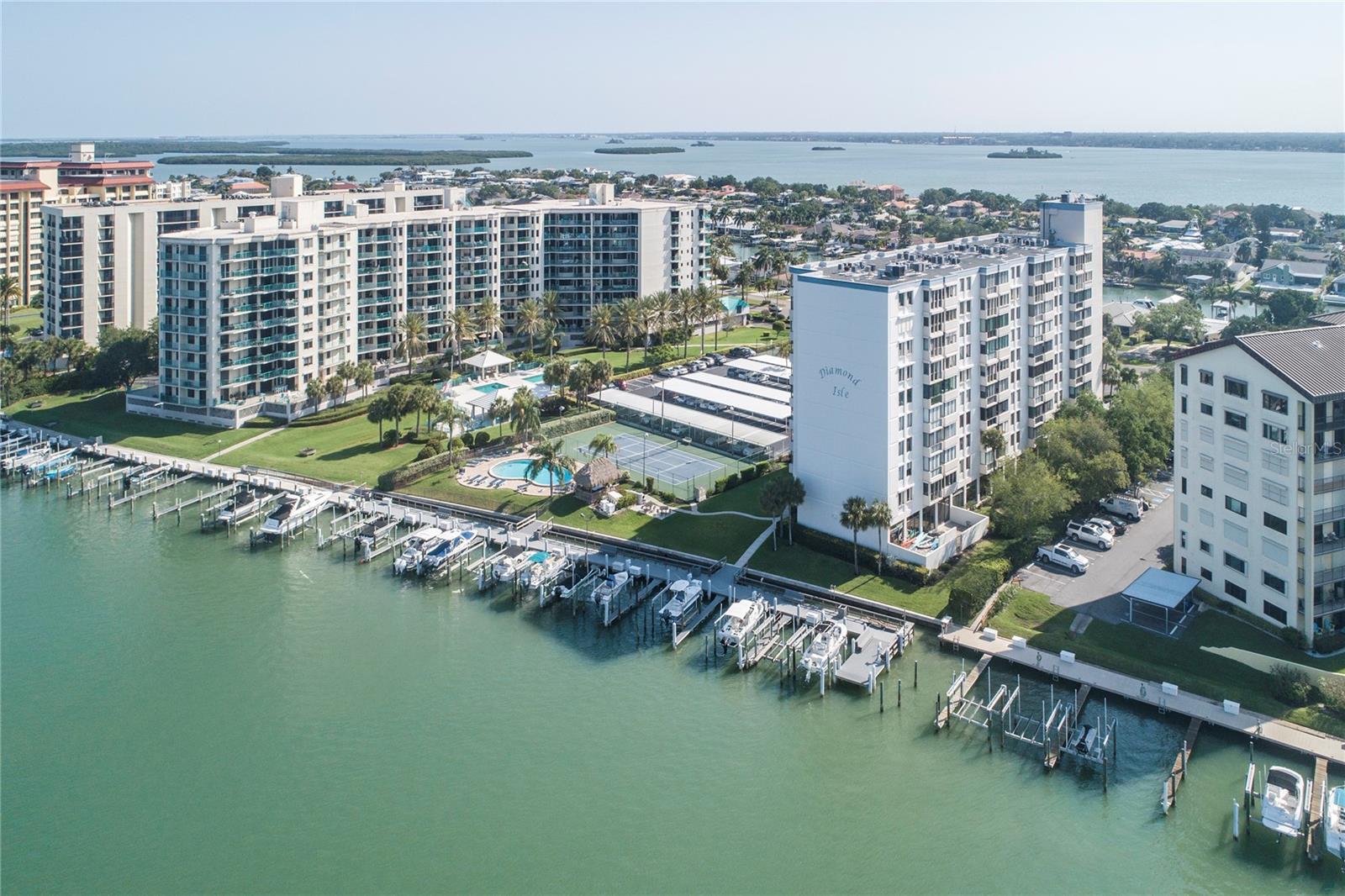 Image 7 of 62 For 660 Island Way #206  206