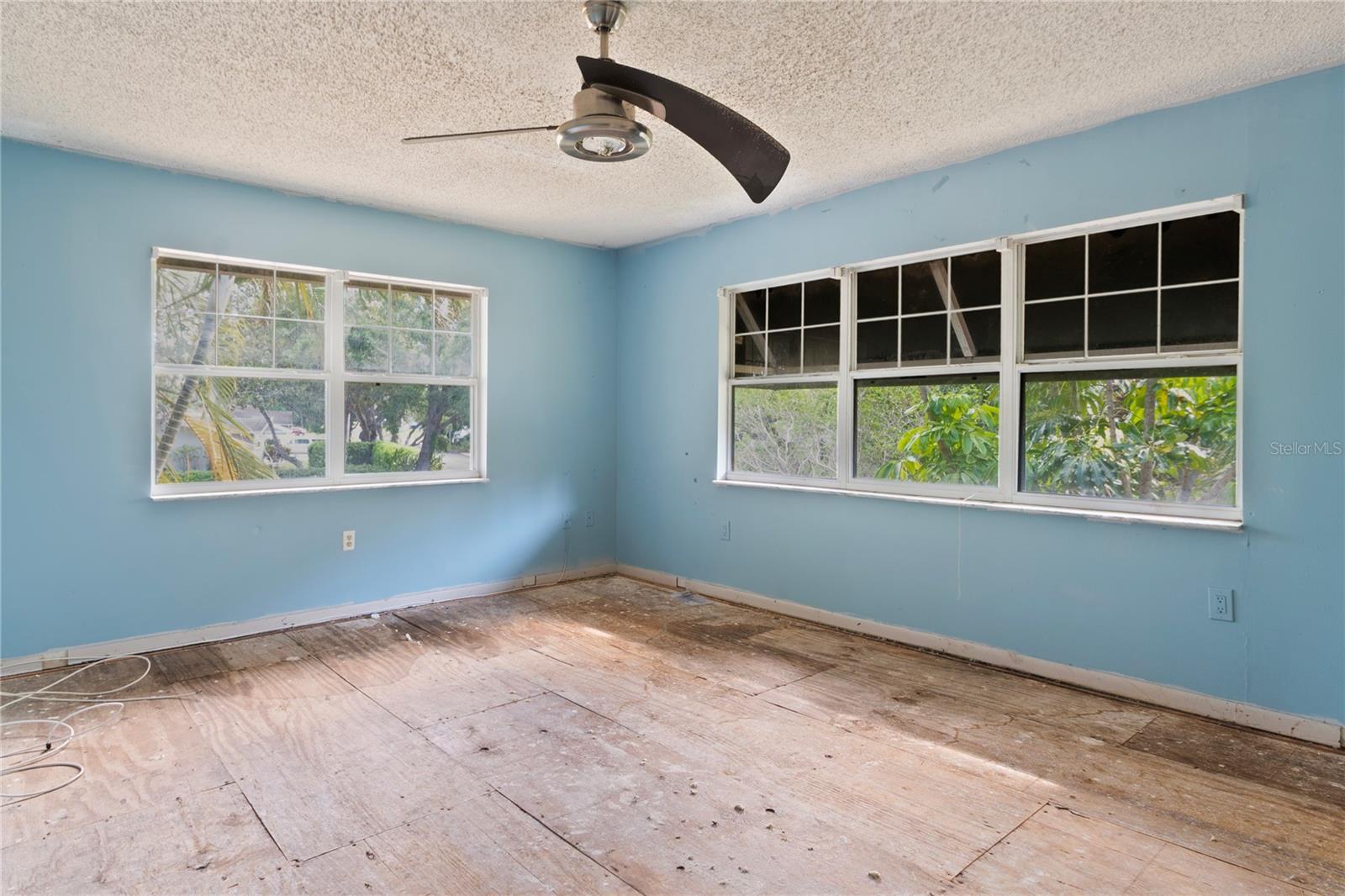 Image 12 of 15 For 2493 6th Avenue Sw