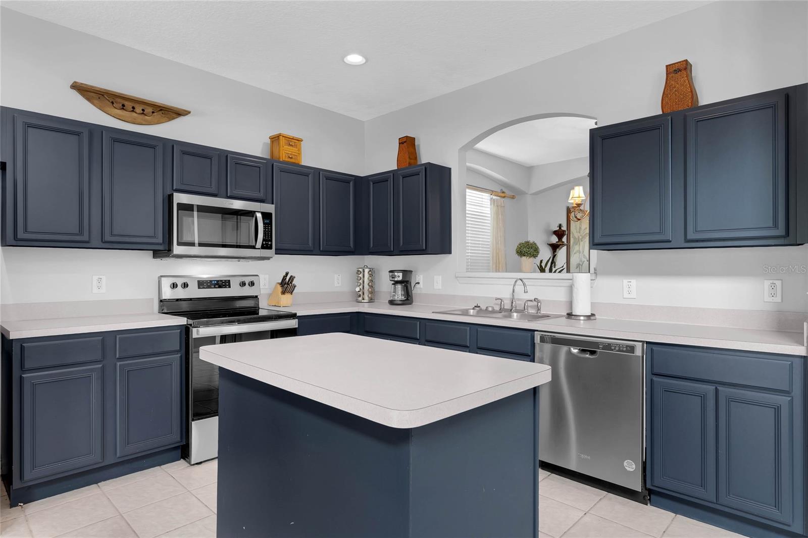 Image 14 of 49 For 8646 La Isla Drive