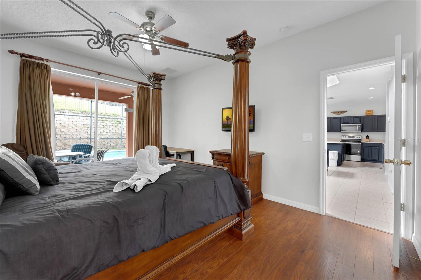 Image 19 of 49 For 8646 La Isla Drive