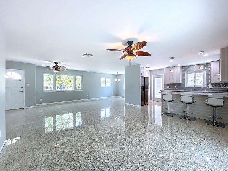 Image 23 of 28 For 6268 39th Avenue N