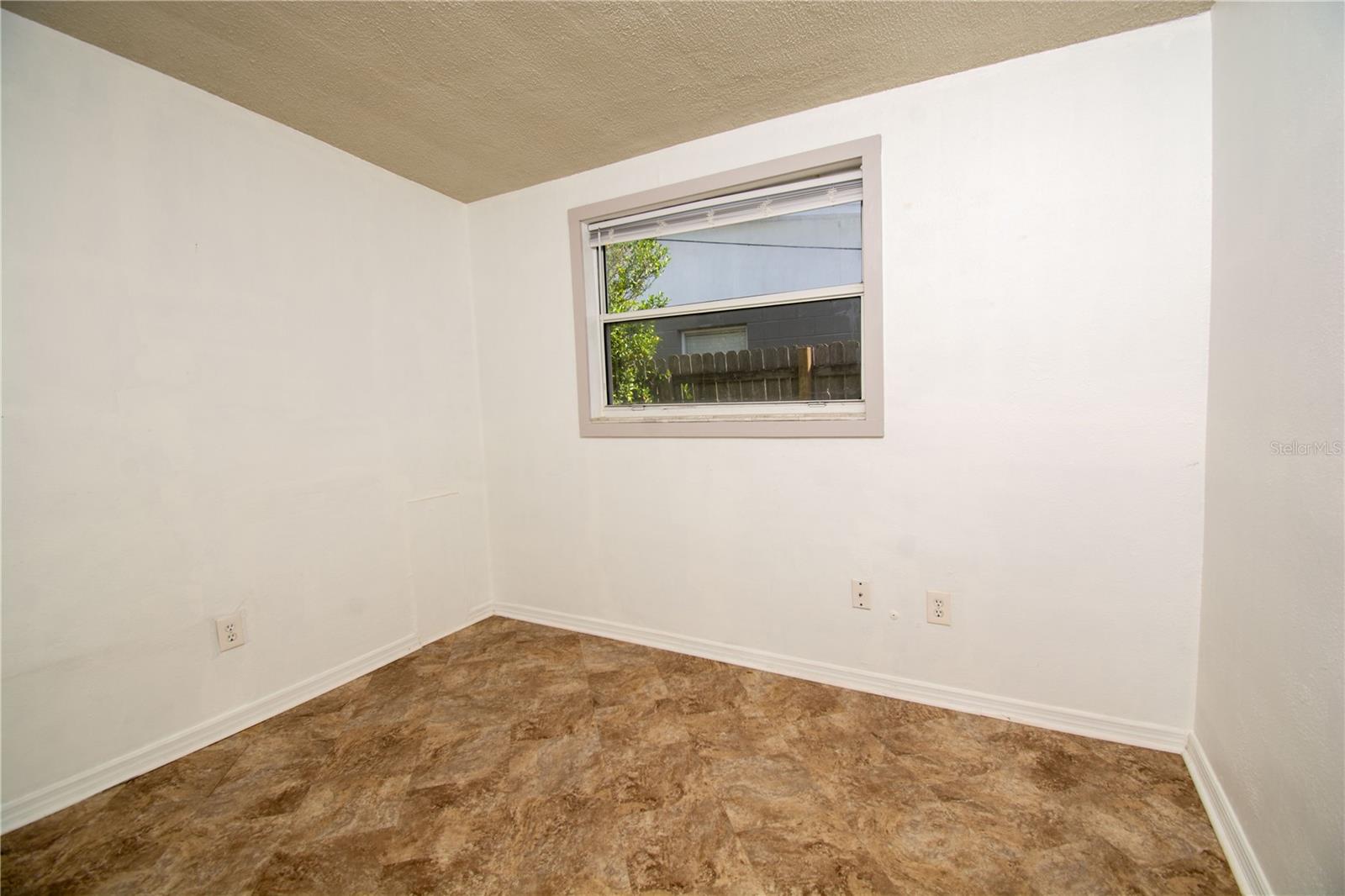 Image 17 of 23 For 6382 81st Avenue N