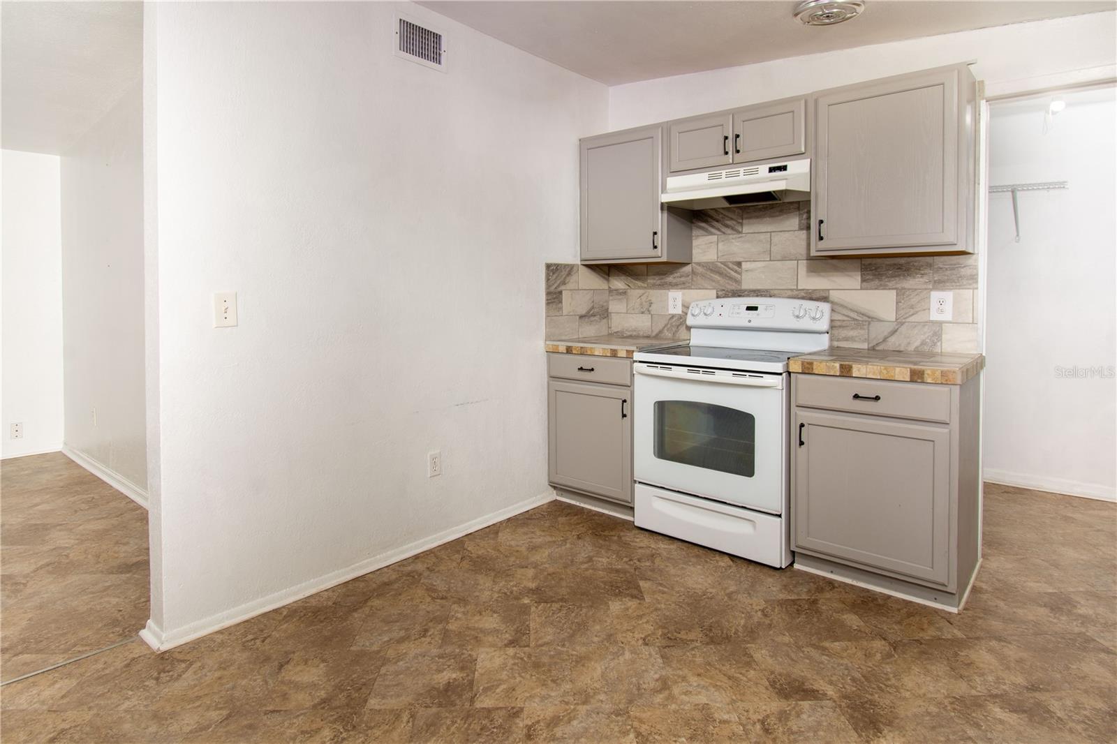 Image 18 of 23 For 6382 81st Avenue N