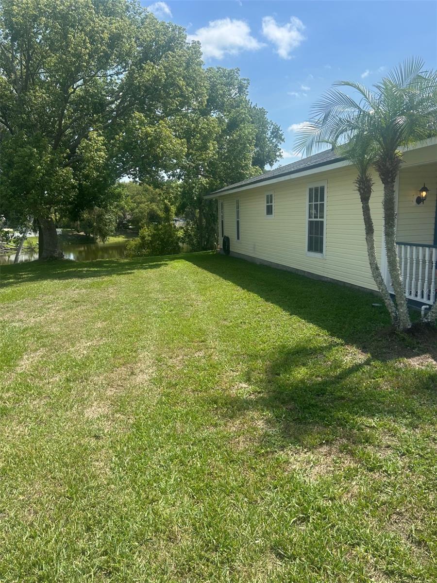 Image 7 of 23 For 4074 Parkway Boulevard