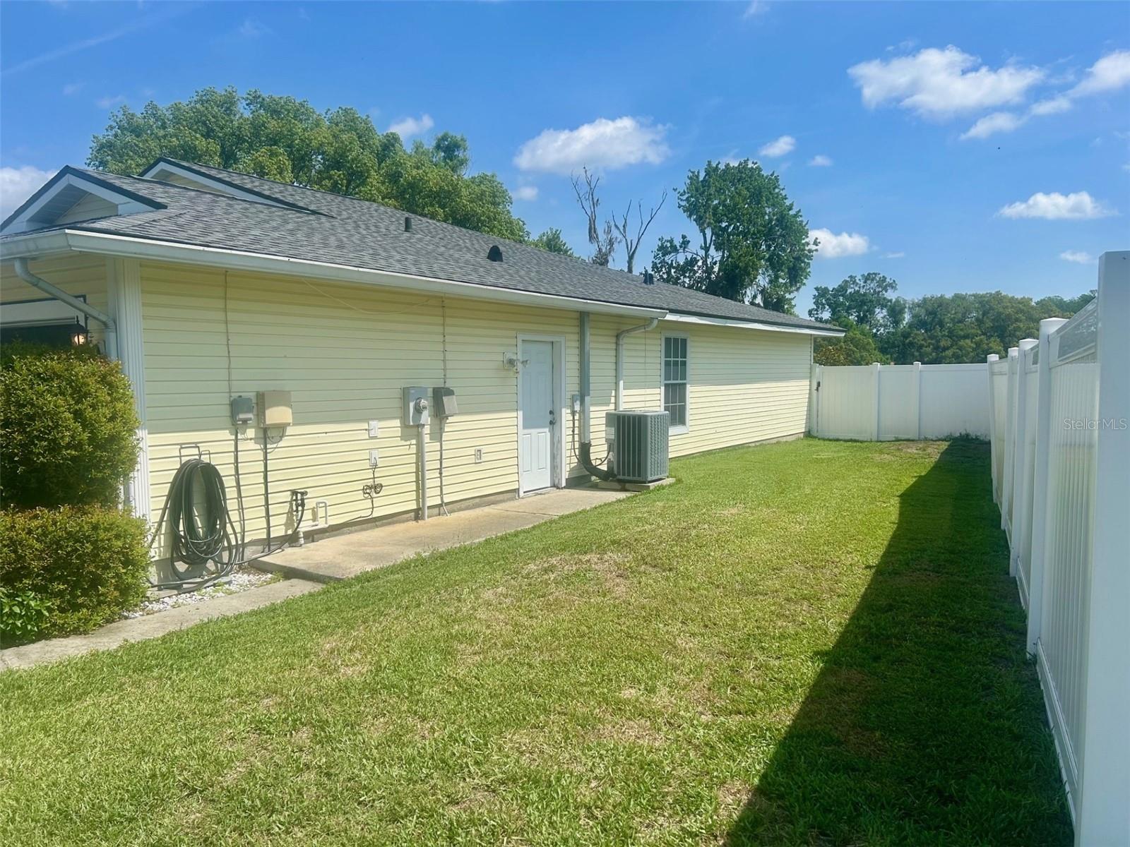Image 8 of 23 For 4074 Parkway Boulevard