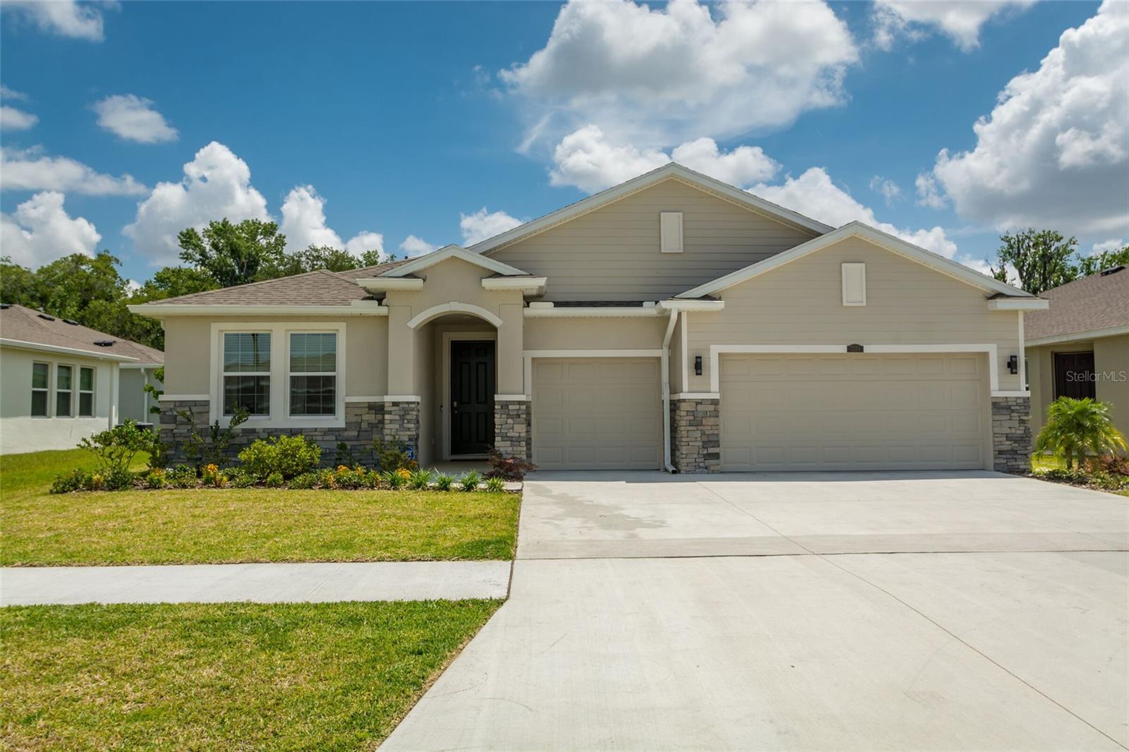 Details for 7154 Steer Blade Drive, ZEPHYRHILLS, FL 33541