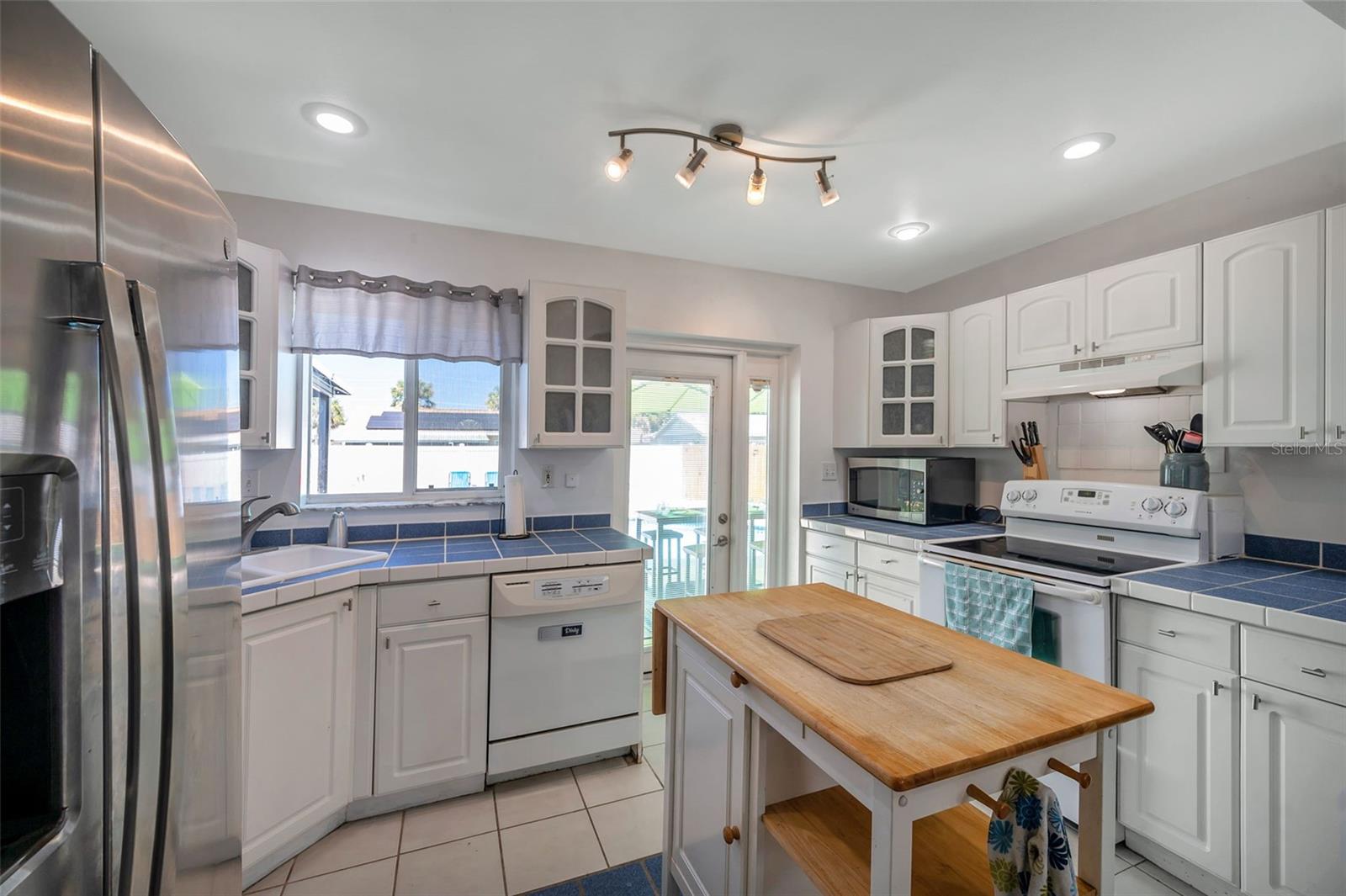 Image 19 of 62 For 9043 109th Terrace