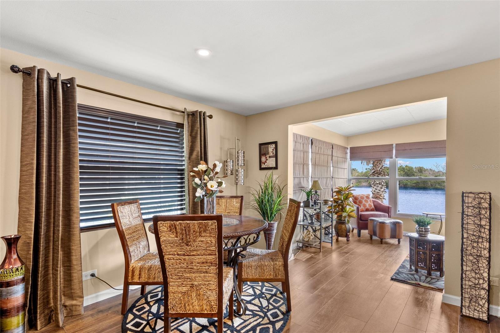Image 10 of 31 For 646 Mount Oak Avenue Ne 731
