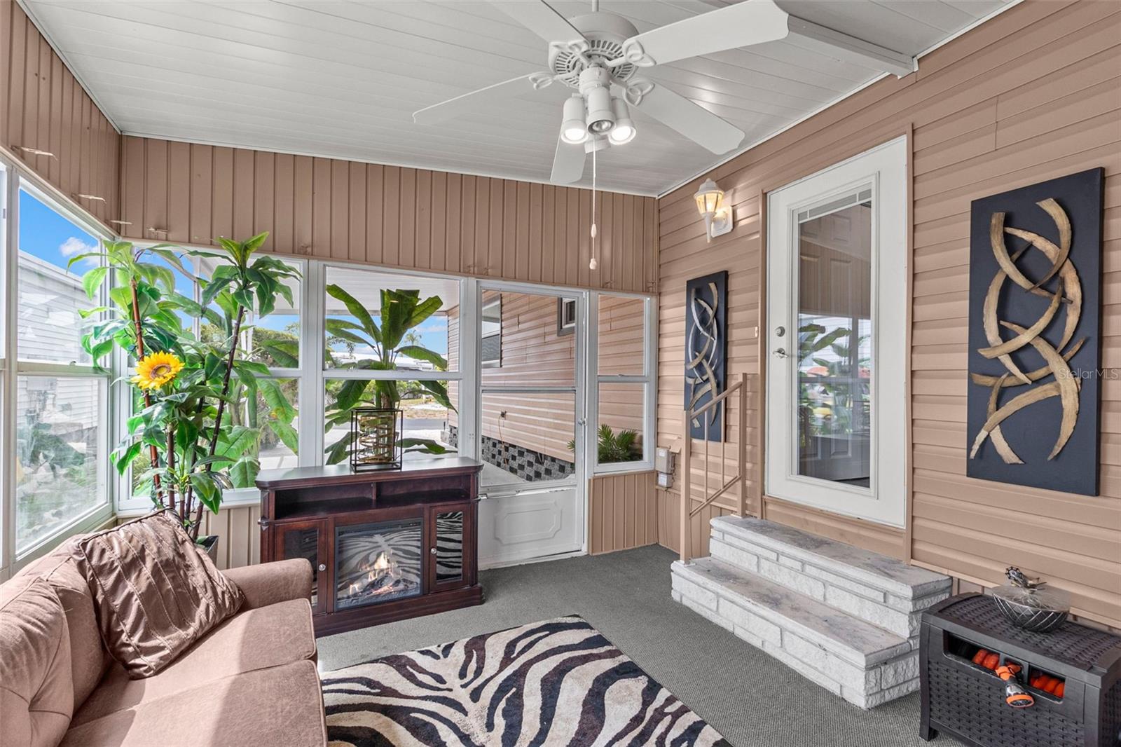Image 13 of 31 For 646 Mount Oak Avenue Ne 731