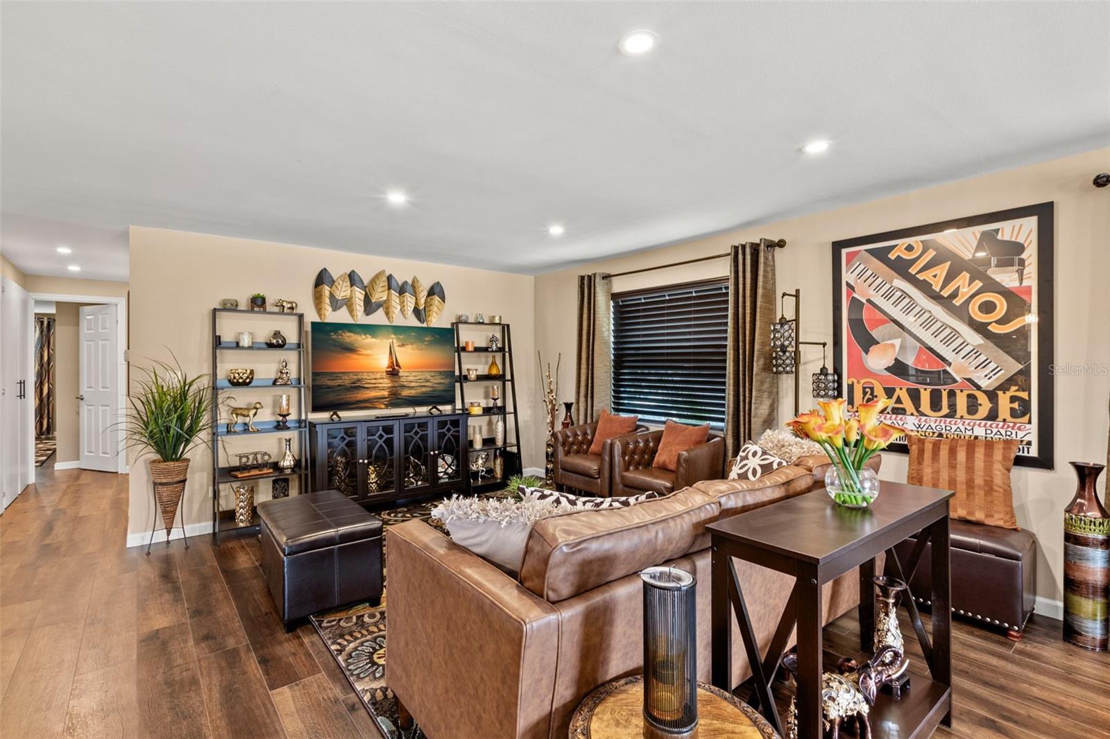 Image 9 of 31 For 646 Mount Oak Avenue Ne 731