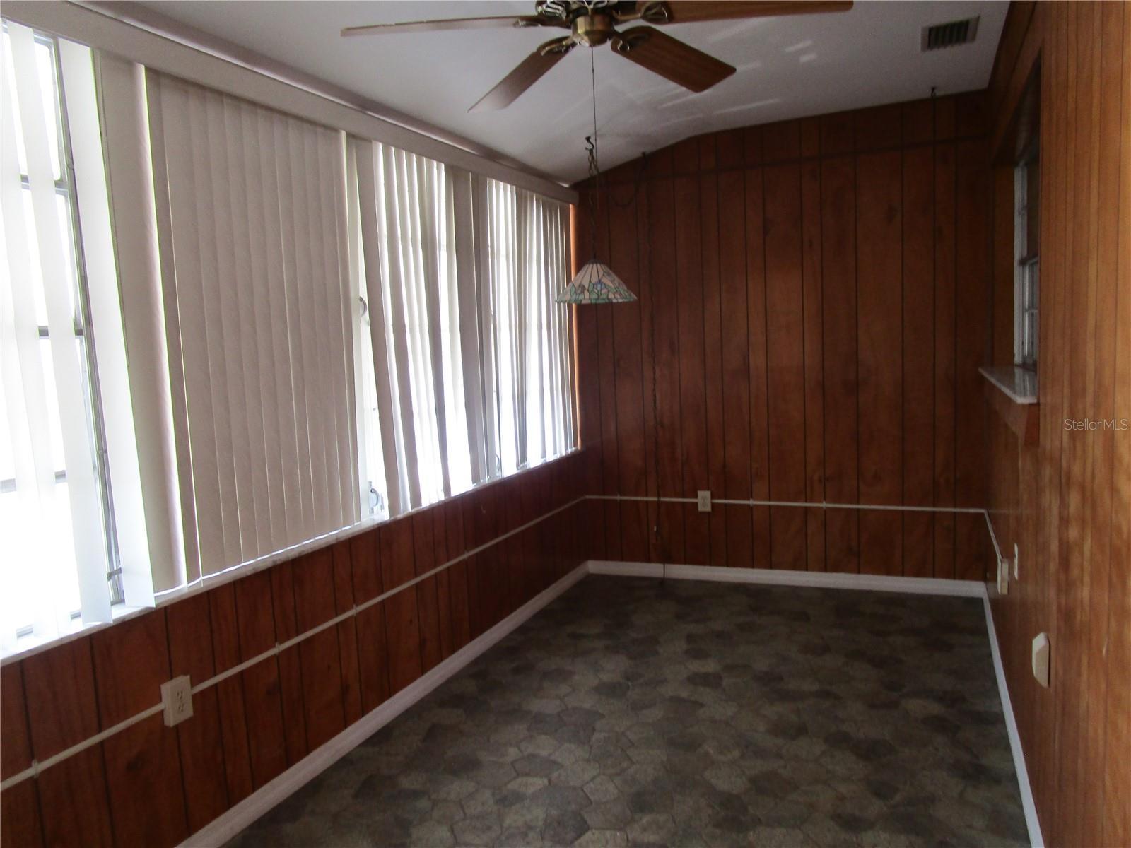Image 10 of 43 For 6015 19th Street N 301