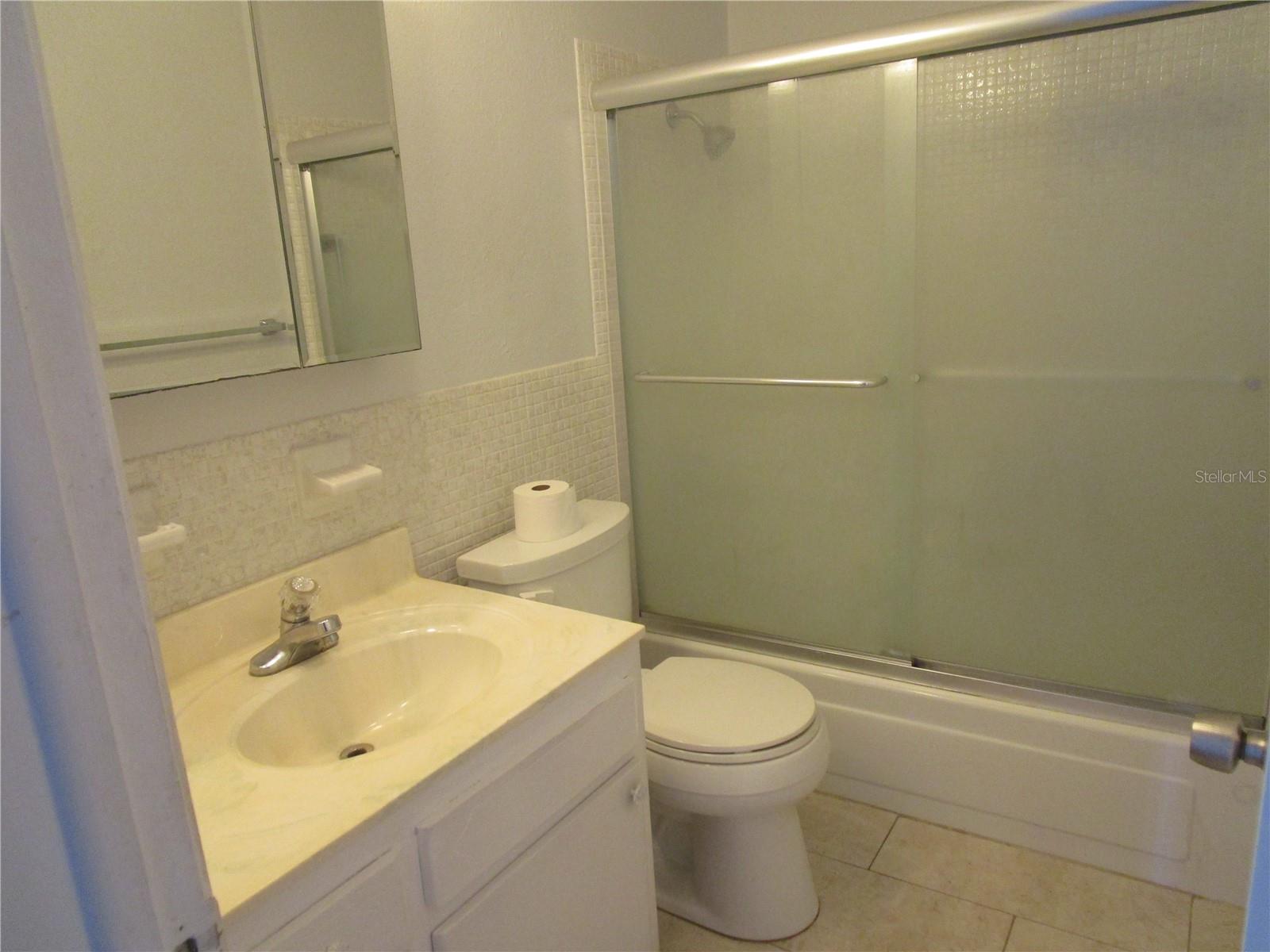 Image 15 of 43 For 6015 19th Street N 301