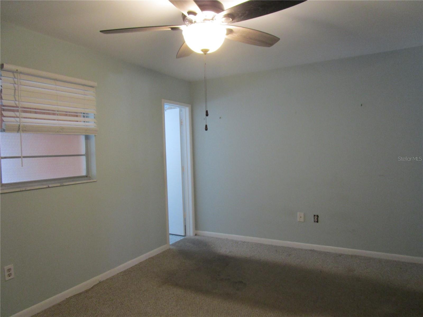 Image 18 of 43 For 6015 19th Street N 301