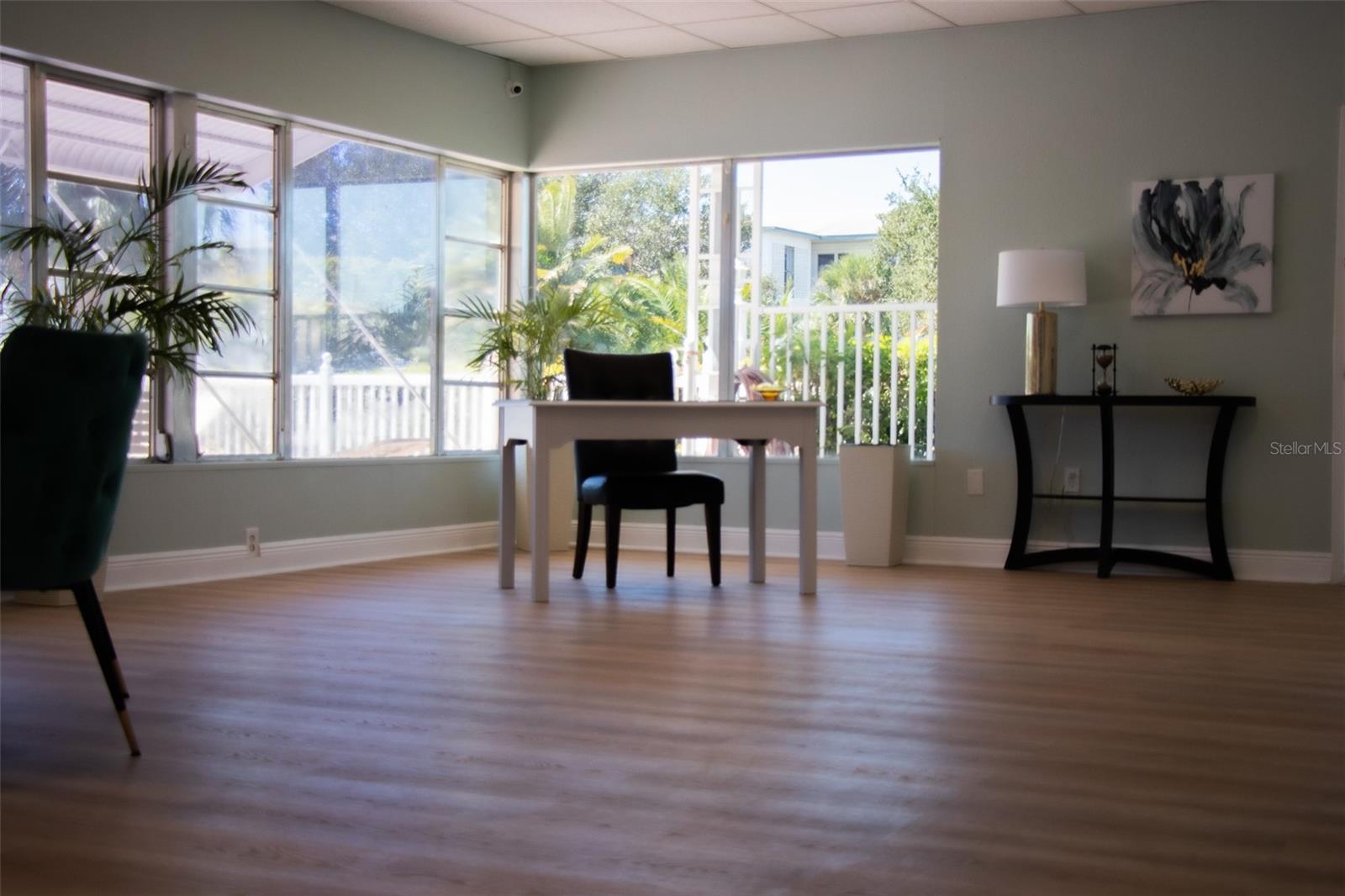 Image 23 of 43 For 6015 19th Street N 301