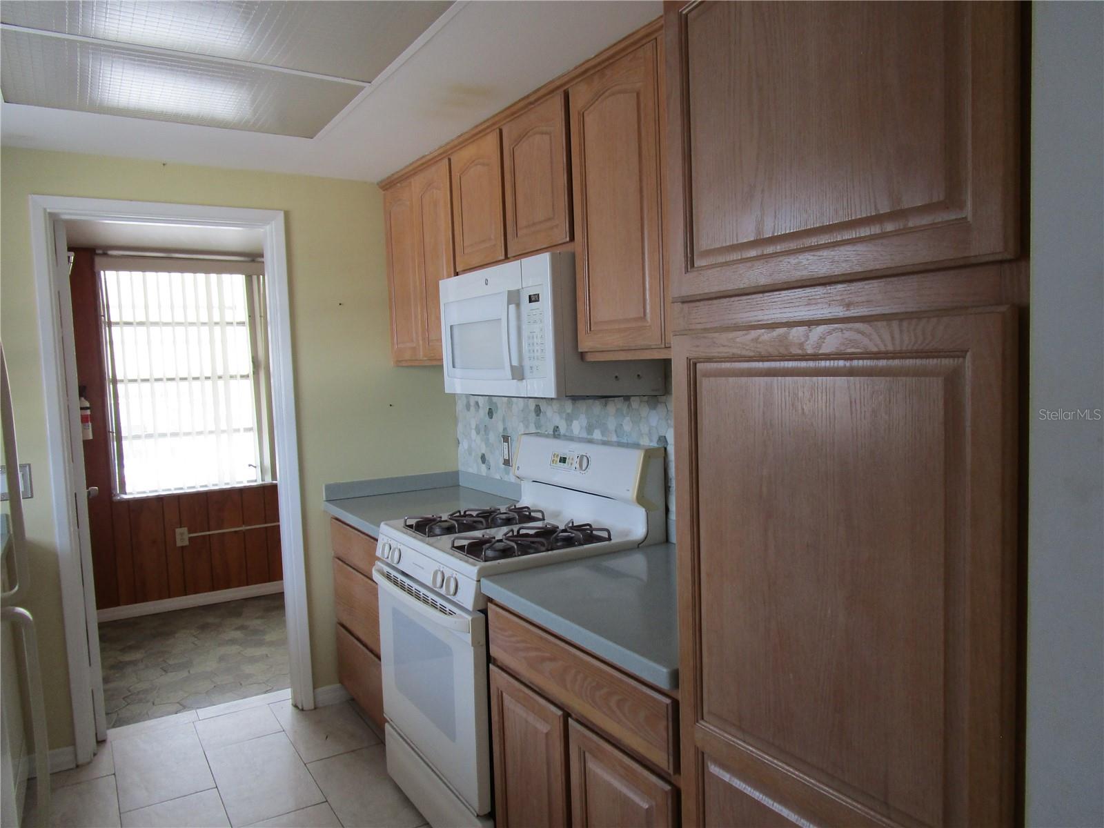 Image 6 of 43 For 6015 19th Street N 301