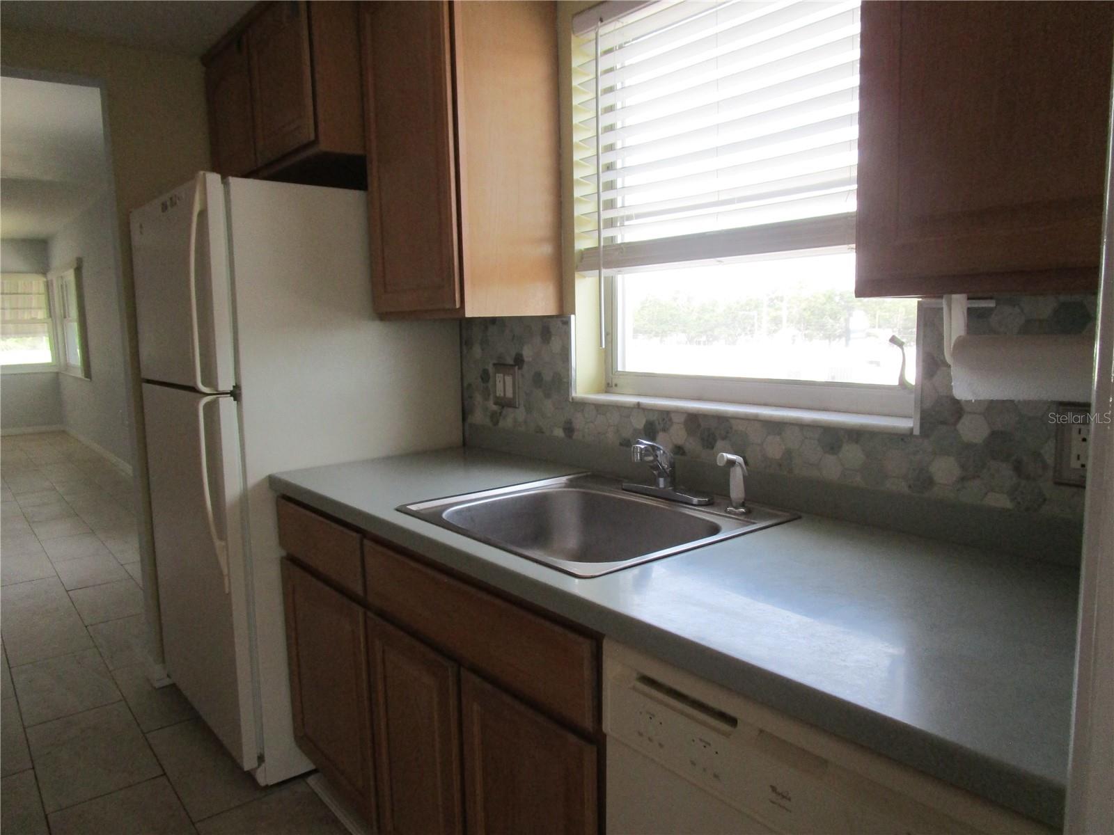 Image 8 of 43 For 6015 19th Street N 301